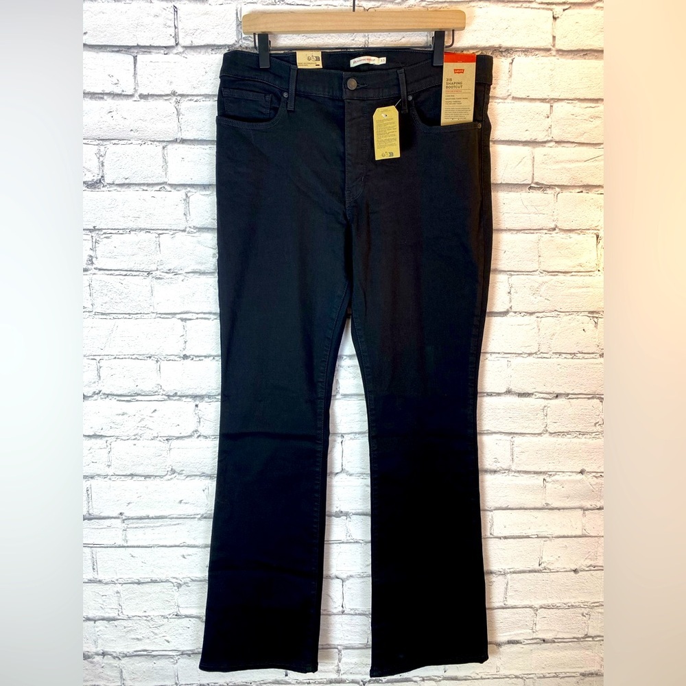 Levi's Women's Black 315 Shaping Bootcut Jeans Size 33x32 NWT Black Bootcut Jean